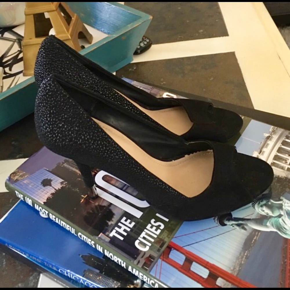 BCBGeneration  black leather excellent condition